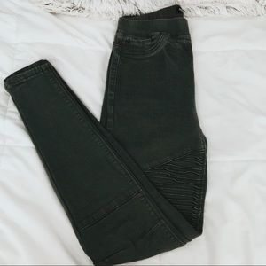 💚 Olive Moto Jeans 🌵